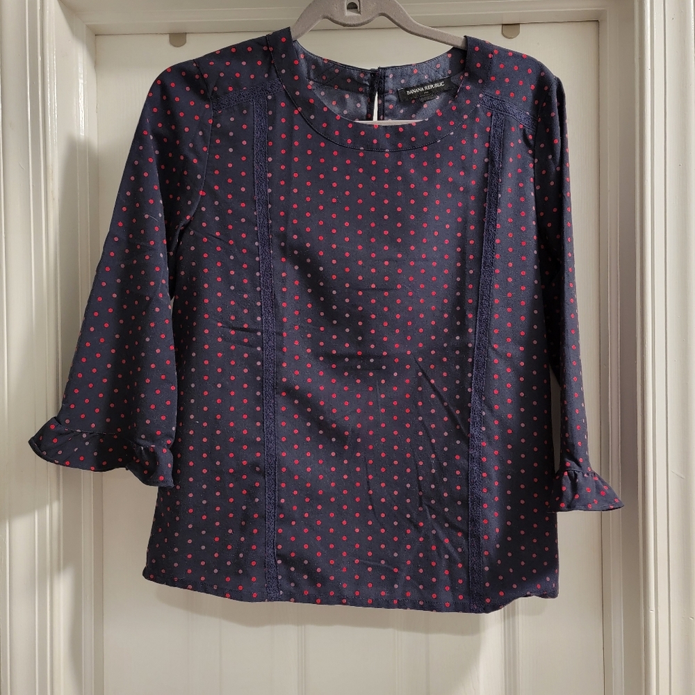 Navy blue/red polka dot blouse 🔵🔴
